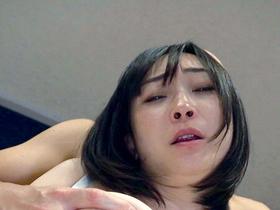 熟れた女の熟れた敏感デカ乳首　フル勃起したボテ乳首を吸う、噛む、舐める、弄びイカす　６　サンプル画像05